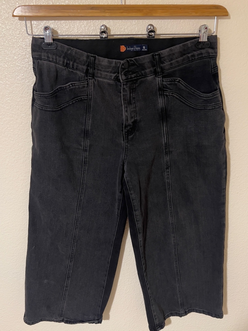 Indigo Poppy Women's Black High-Rise Cropped Jeans Size 16
